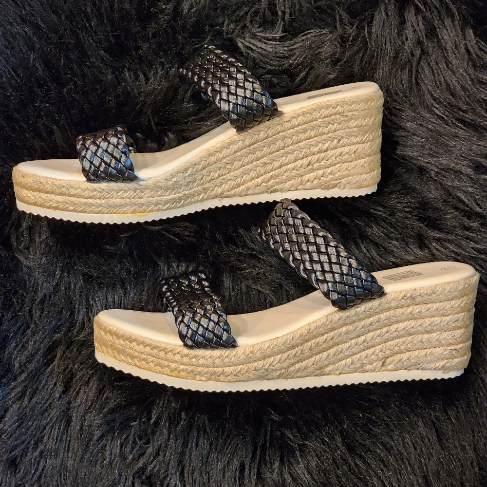 NEW Black Classic Wedge Slipon Sandals Women's Size 6.5 (37) - Picture 2 of 12